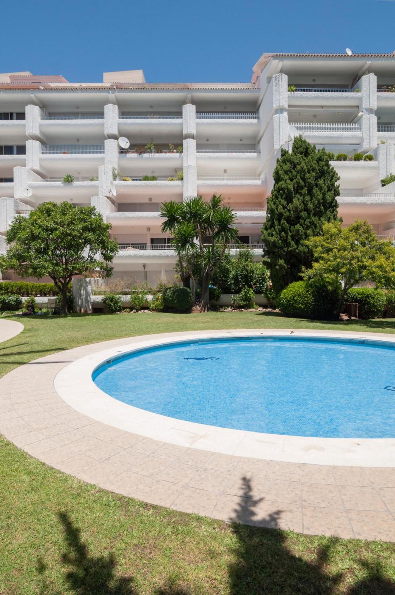 Jardines Del Mar Apartments Марбелья Екстер'єр фото